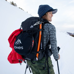 JONES DESCENT 25L BACKPACK BLACK -Ski Board Shop Jones Descent 25L Backpack Black Example